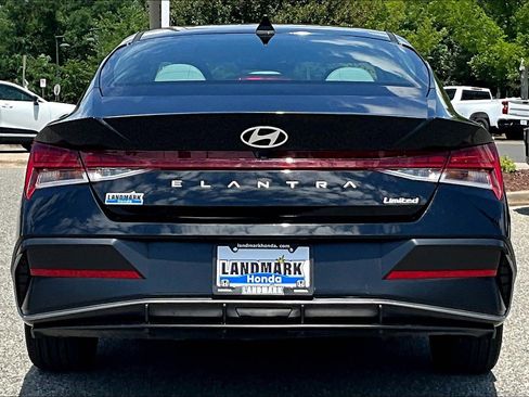 Used 2025 Hyundai Elantra Limited FWD image 4