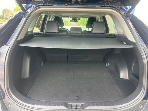Used 2020 Toyota RAV4 XLE Premium FWD image 8