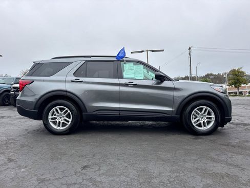 Certified 2026 Ford Explorer Active RWD image 7