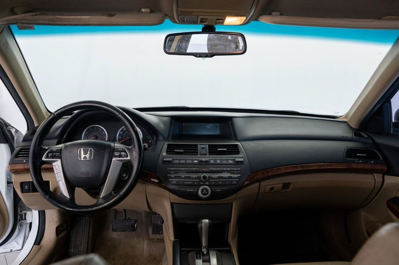 Used 2011 Honda Accord EX-L image 17