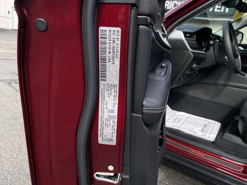 Used 2023 Jeep Grand Cherokee Laredo image 77