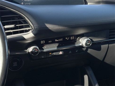 Used 2022 MAZDA MAZDA3 s image 17