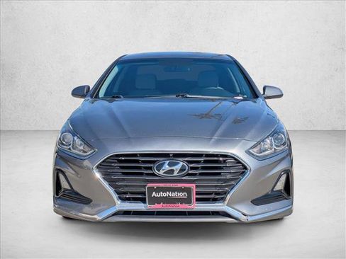 Used 2019 Hyundai Sonata SE image 2