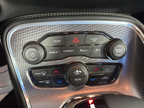 Used 2020 Dodge Challenger SRT Hellcat Redeye image 32