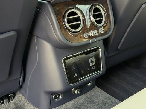 Certified 2023 Bentley Bentayga AWD/4WD image 38
