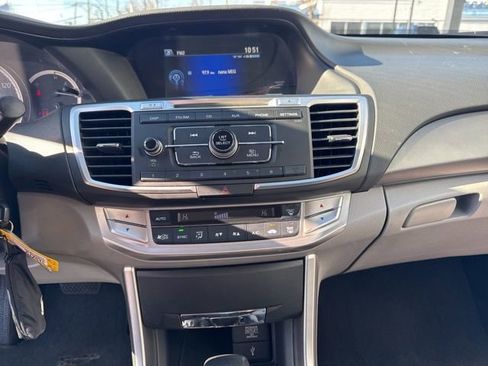 Used 2014 Honda Accord LX image 21