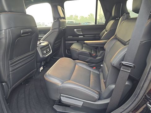 Used 2025 Ford Expedition Tremor AWD/4WD image 10
