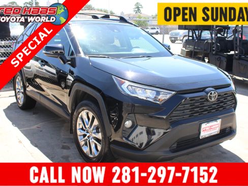 Used 2021 Toyota RAV4 XLE Premium FWD image 1