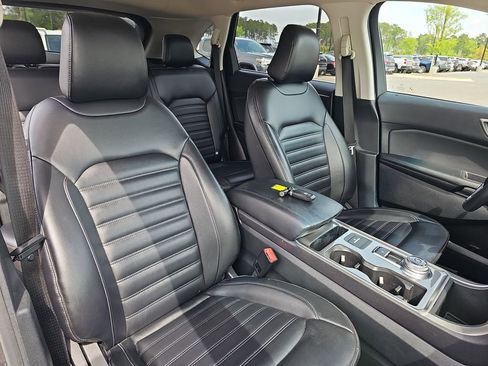 Used 2023 Ford Edge SEL image 13