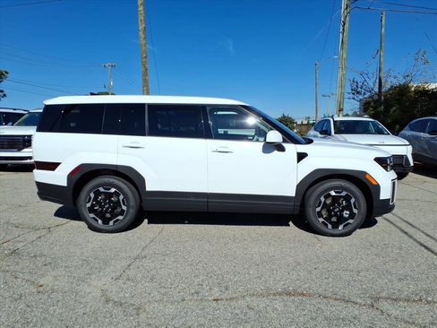 New 2026 Hyundai Santa Fe SE image 2