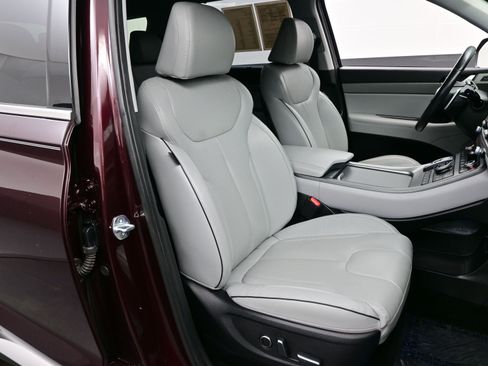 Used 2023 Hyundai Palisade SEL w/ Premium Package image 14