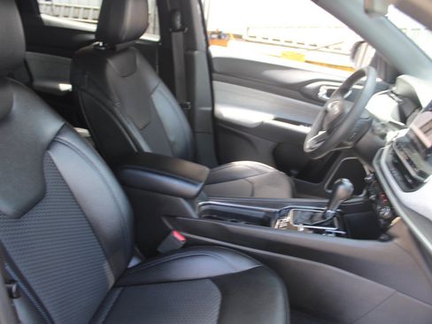 Used 2024 Jeep Compass Latitude w/ Altitude Special Edition AWD/4WD image 21