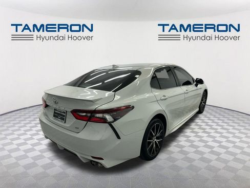 Used 2023 Toyota Camry SE FWD image 5