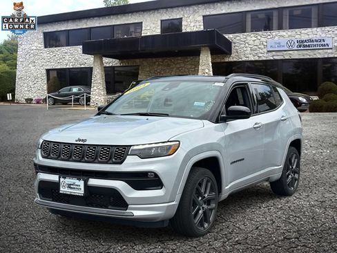 Used 2024 Jeep Compass Limited w/ High Altitude Package AWD/4WD image 2