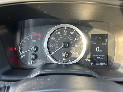 Used 2021 Toyota Corolla LE FWD image 23