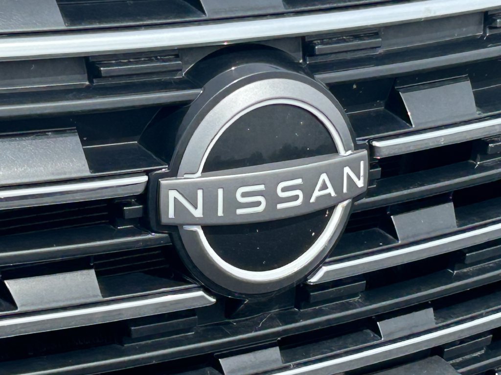 Used 2024 Nissan Rogue SV FWD image 10