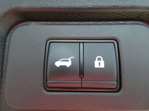 Used 2025 Nissan Rogue SV w/ Rock Creek Premium Package AWD/4WD image 18
