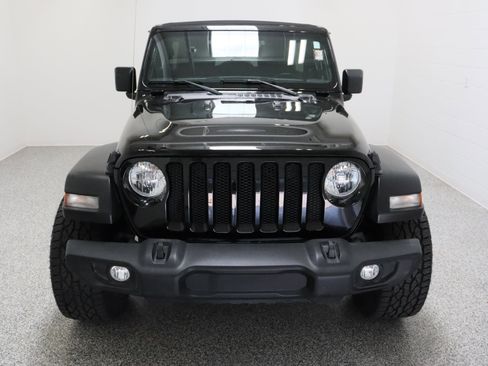 Used 2021 Jeep Wrangler Unlimited Sport w/ Sun And Sound Package AWD/4WD image 3