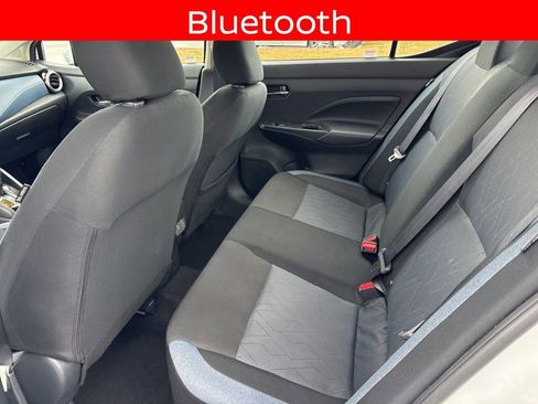 Used 2025 Nissan Versa SV FWD image 9