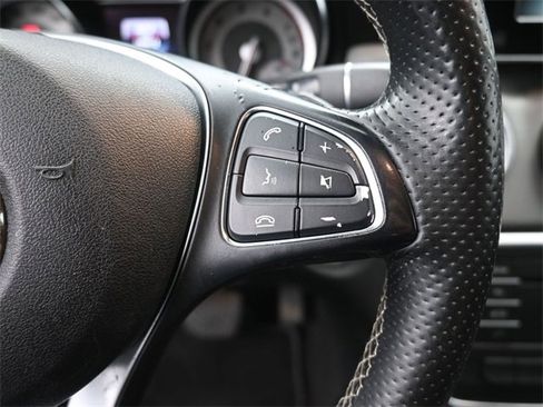 Used 2016 Mercedes-Benz CLA 250 image 28