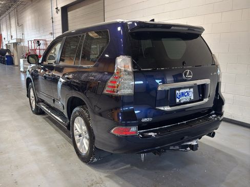Used 2018 Lexus GX 460 Premium image 3