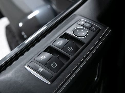 Used 2017 Mercedes-Benz G 550 Squared image 22