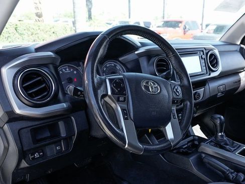 Used 2018 Toyota Tacoma SR5 image 16