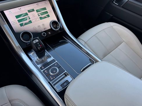 Used 2019 Land Rover Range Rover Sport HSE image 24