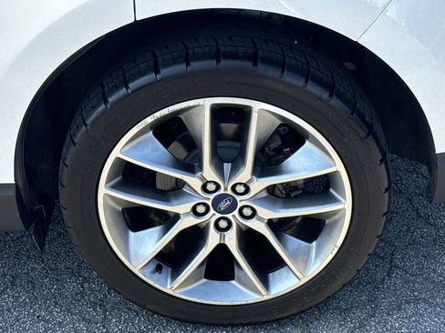 Used 2017 Ford Edge Titanium w/ Equipment Group 302A FWD image 19