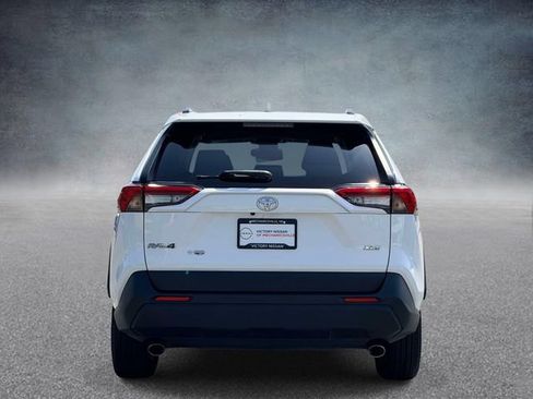 Used 2024 Toyota RAV4 XLE FWD image 3