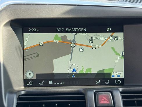 Used 2016 Volvo XC60 T6 Platinum w/ Climate Package image 24