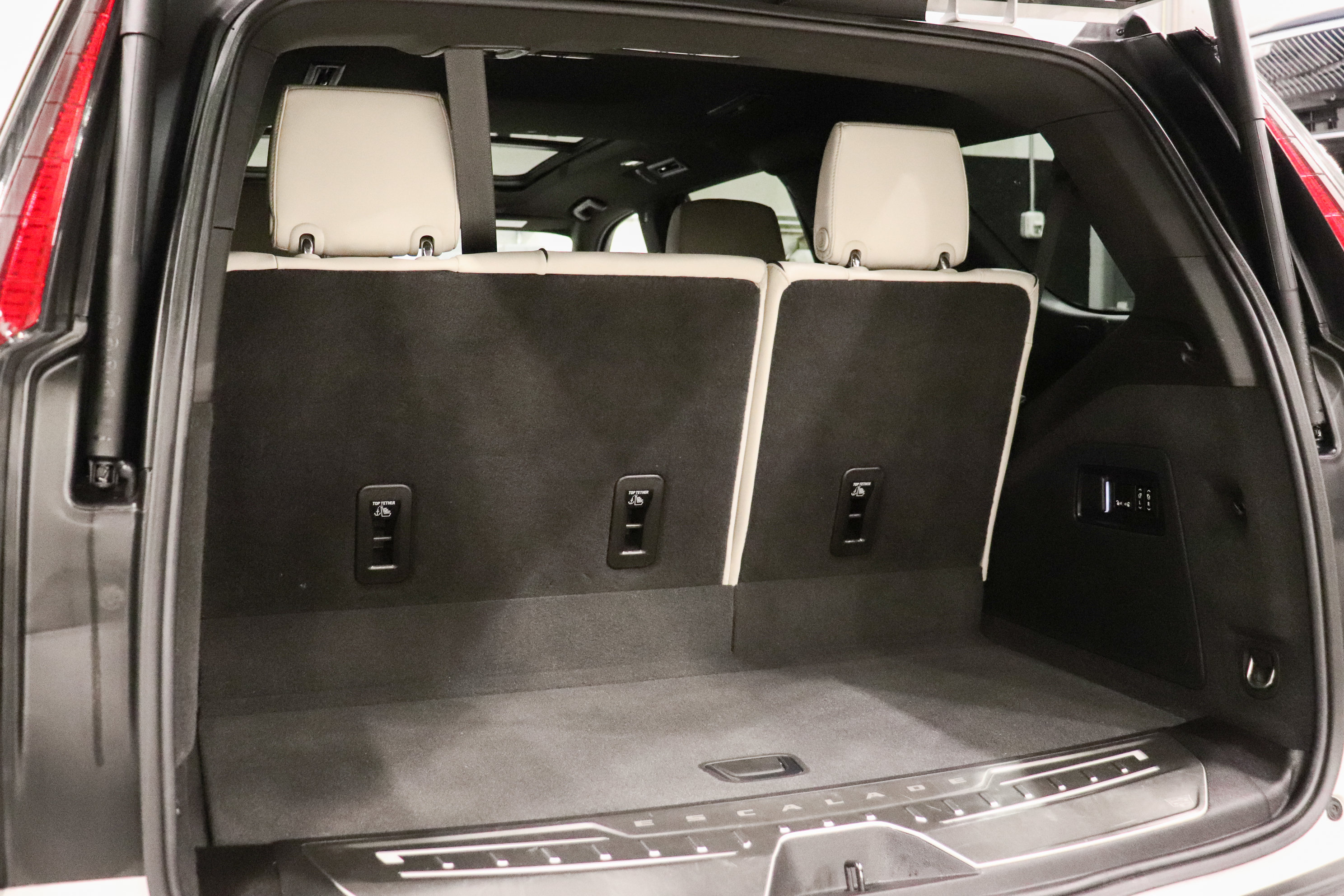 Used 2021 Cadillac Escalade Sport AWD/4WD image 10