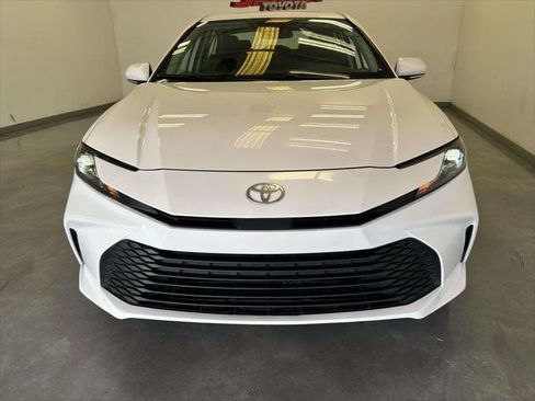 Certified 2025 Toyota Camry LE FWD image 8