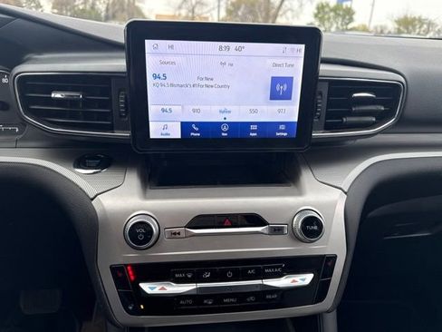 Used 2022 Ford Explorer XLT w/ Equipment Group 202A AWD/4WD image 18
