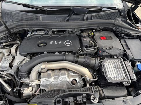Used 2025 Mercedes-Benz GLA 250 4MATIC image 33