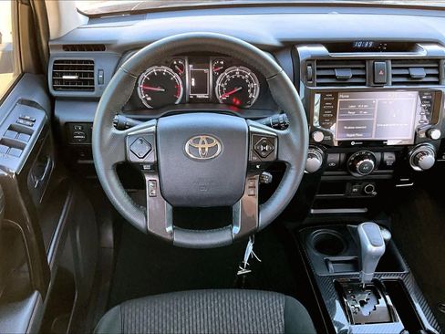 Used 2021 Toyota 4Runner TRD Off-Road image 5