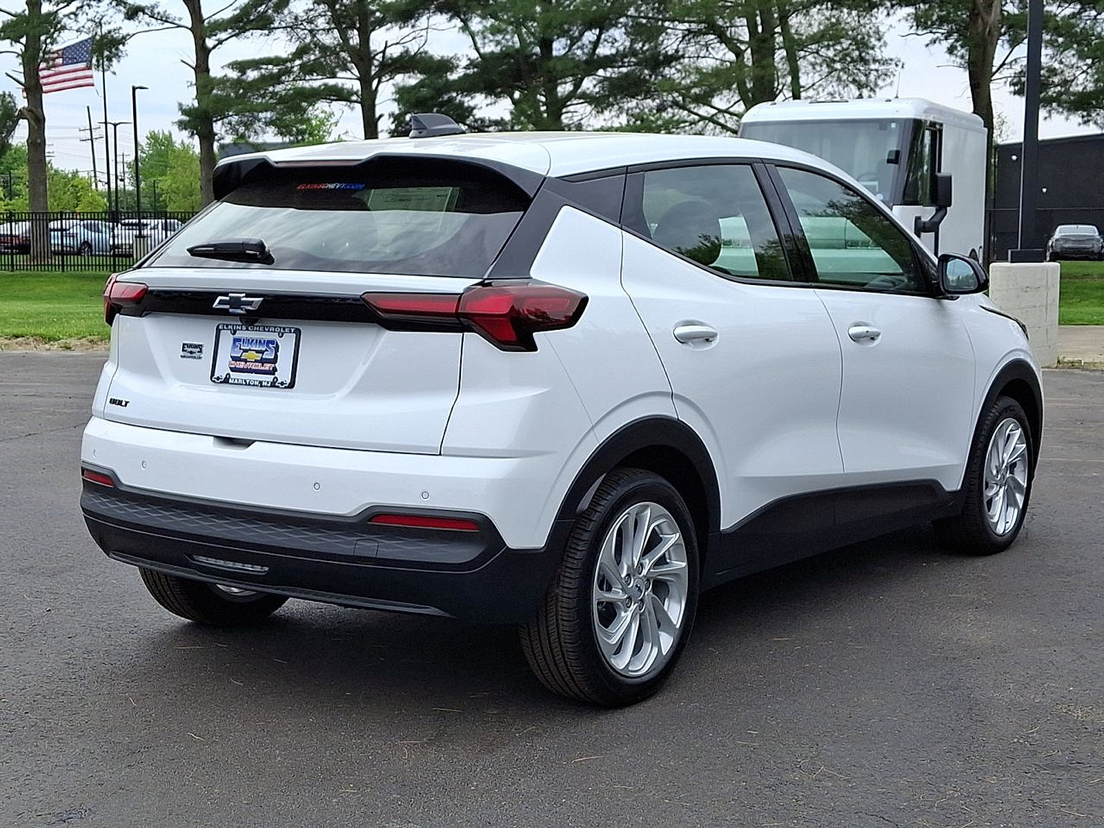 New 2027 Chevrolet Bolt LT w/ Comfort Package FWD image 12