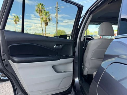 Used 2017 Honda Pilot Touring image 35