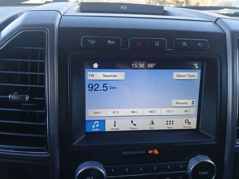 Used 2019 Ford Expedition Platinum image 16