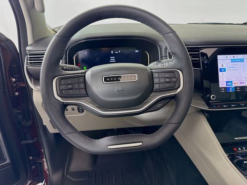 Used 2023 Jeep Wagoneer Series II w/ Premium Group I image 12
