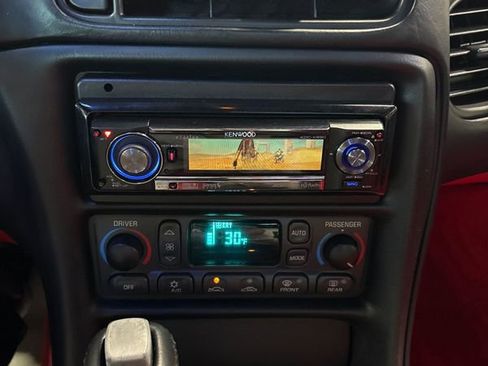 Used 2004 Chevrolet Corvette Coupe w/ Roof Package image 44