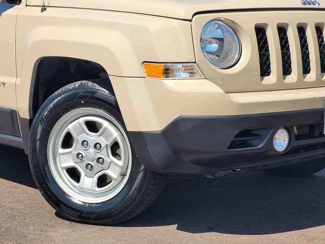 Used 2017 Jeep Patriot Sport FWD image 4