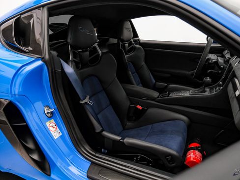 Used 2024 Porsche 718 Cayman GT4 RS RWD image 44