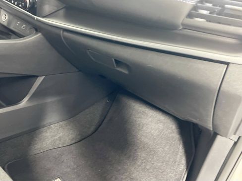 Used 2023 Nissan Rogue SV FWD image 35