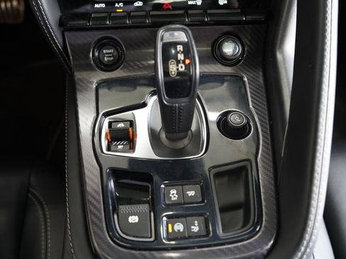 Used 2015 Jaguar F-TYPE R RWD image 21