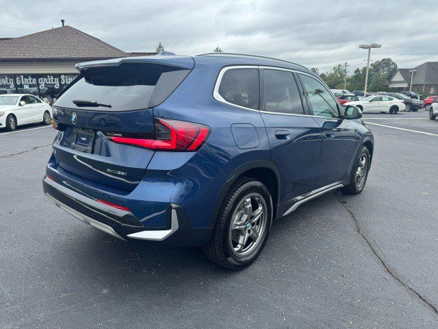 Used 2023 BMW X1 xDrive28i w/ Premium Package AWD/4WD image 5