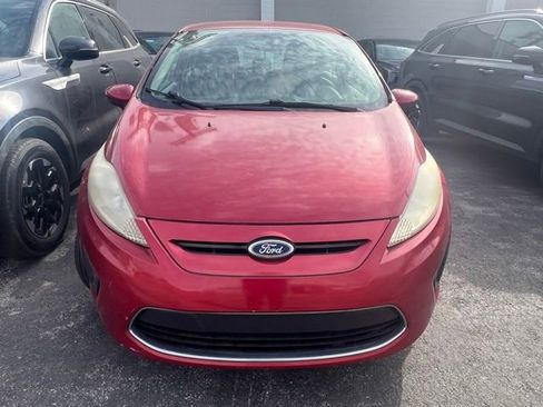 Used 2011 Ford Fiesta SE w/ 203A Rapid Spec Order Code image 3