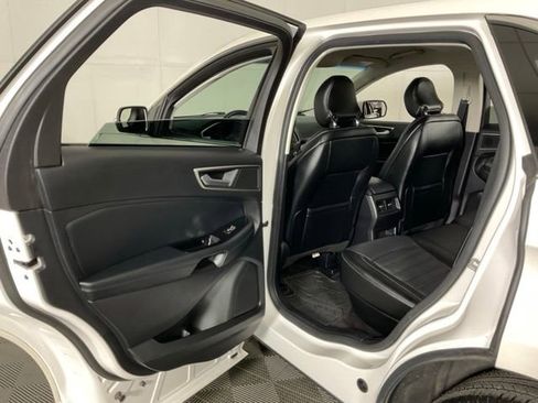 Used 2016 Ford Edge SEL w/ Equipment Group 201A AWD/4WD image 35