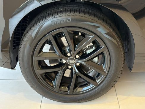 New 2025 Land Rover Range Rover Velar Dynamic SE AWD/4WD image 13