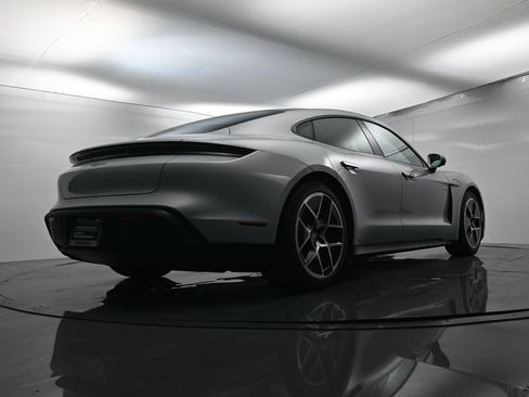 Used 2025 Porsche Taycan image 54